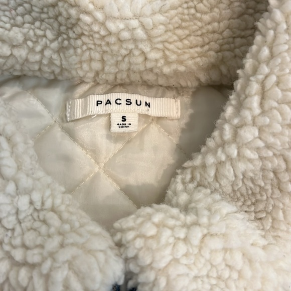 PacSun Sherpa fuzzy crop jacket Jean denim button up small s - Picture 3 of 5